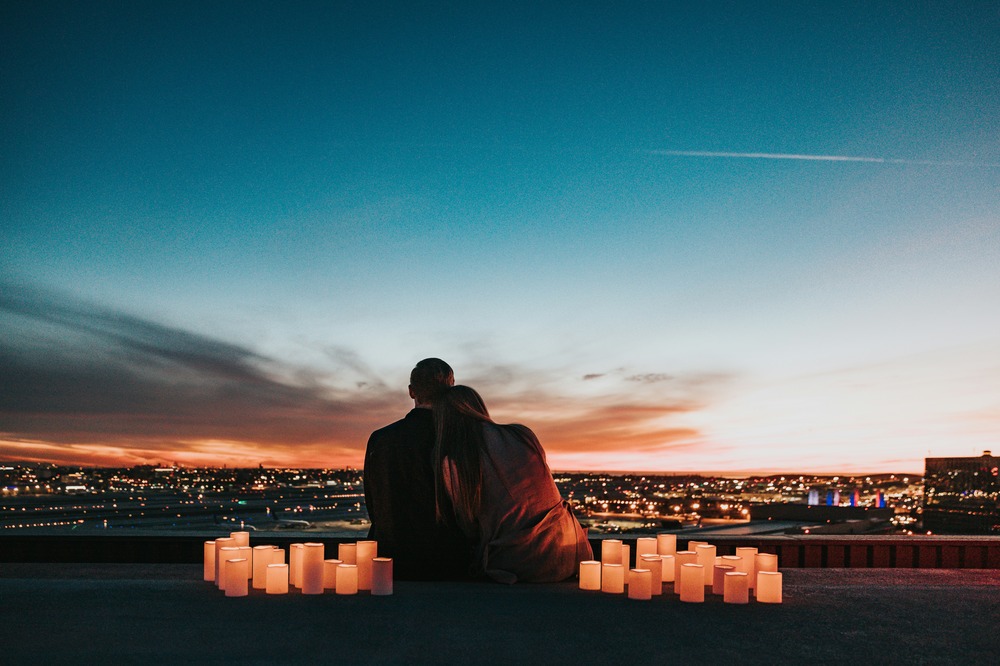 ‘Should I have sex on the first date?’ A sexologist answers all of your FD questions