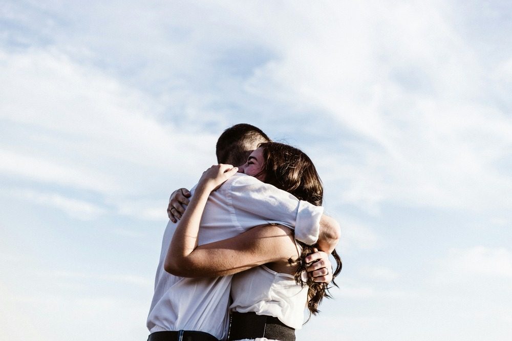 couple-hugging